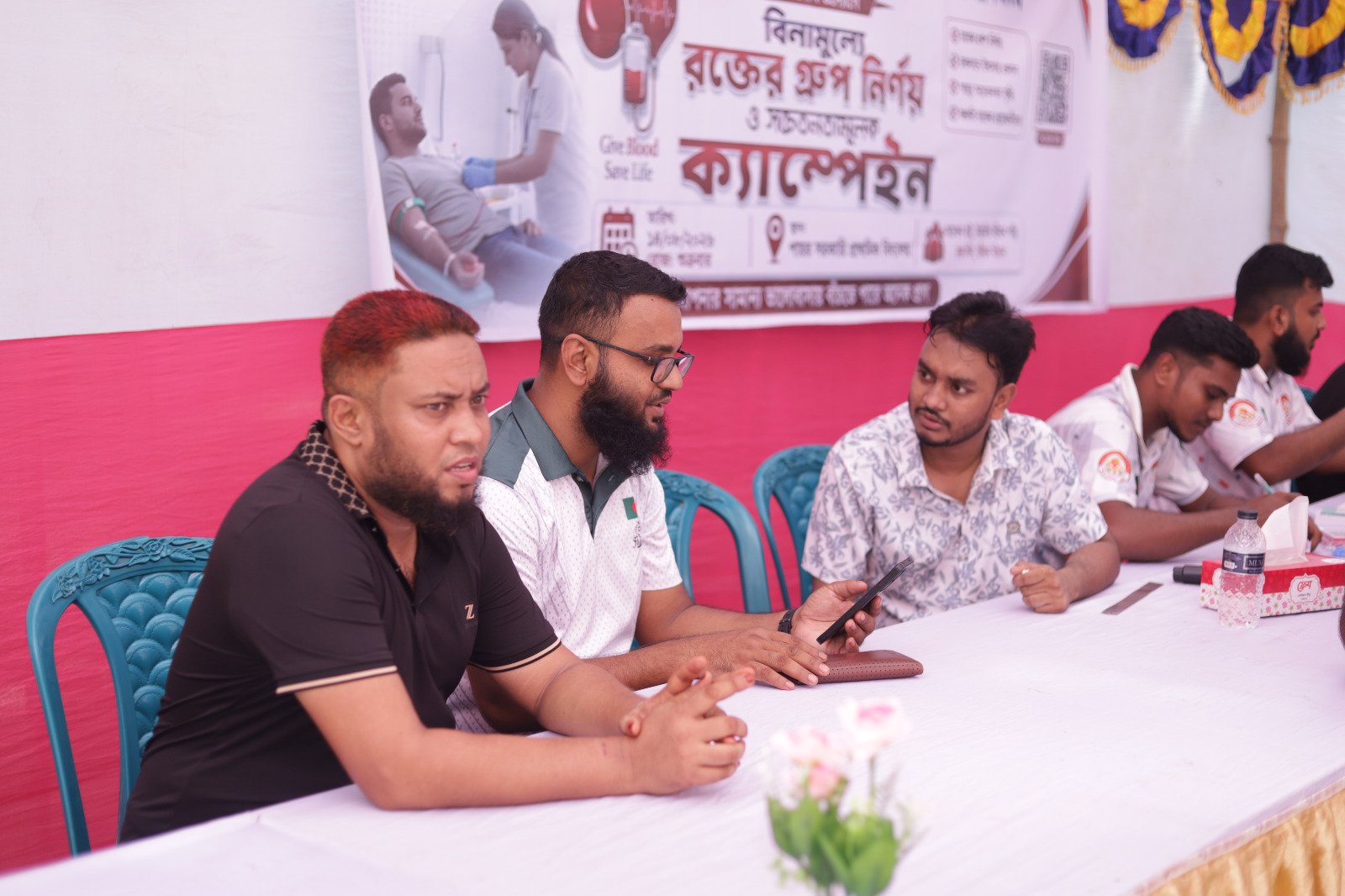 ক্যাম্পেইনে অংশগ্রহণকারীবৃন্দ